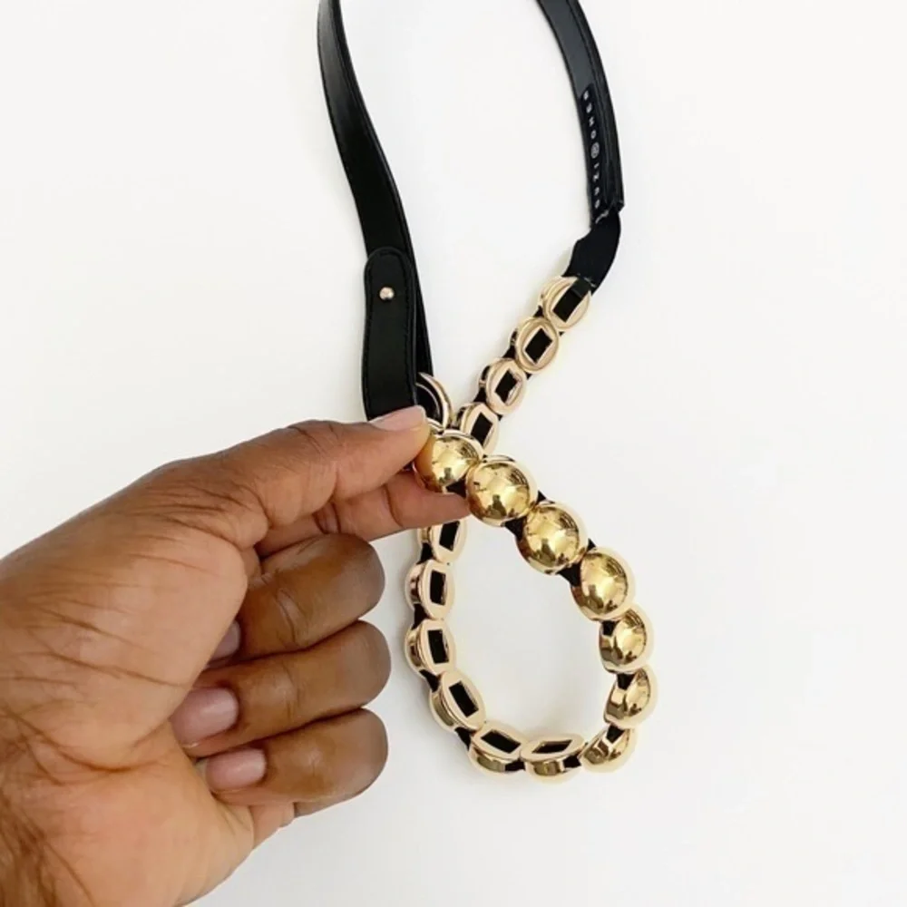 Authentic Suzi Roger black leather and Gold belt